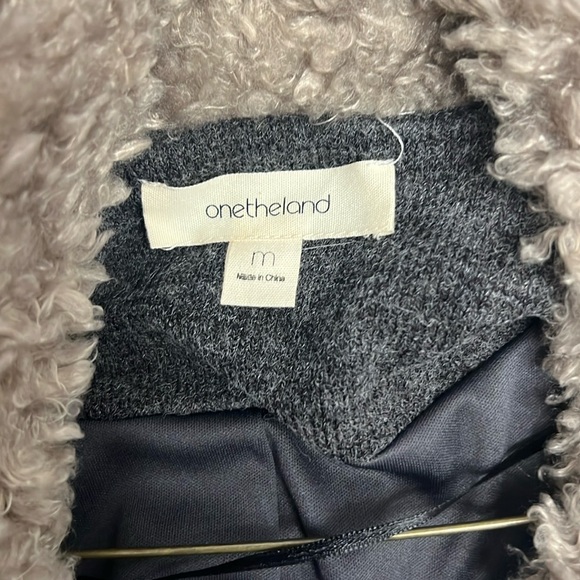 Ontheland Gray Sweater Vest with Faux Fur. Medium. Good condition. - Picture 8 of 10